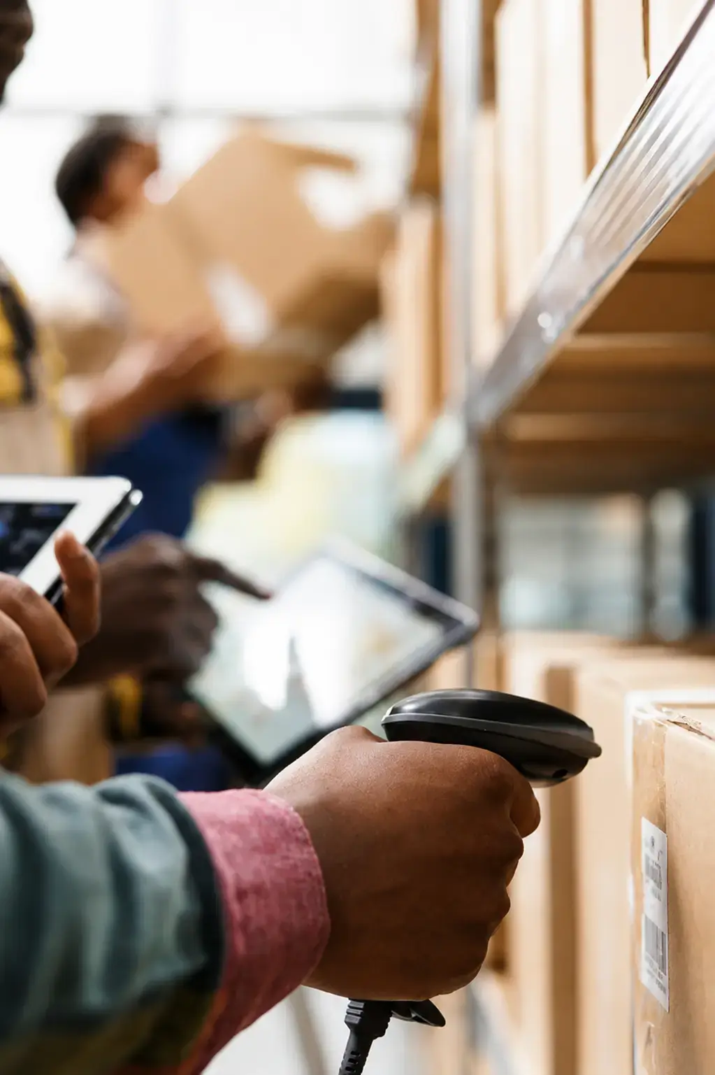scanning warehouse tablet inventory